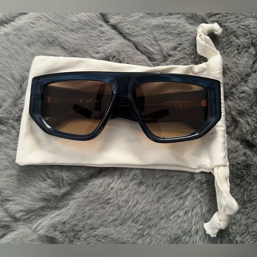 Dezi Backtrack Sunglasses